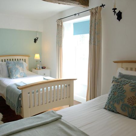 Kings Arms Hotel Abergavenny Zewnętrze zdjęcie