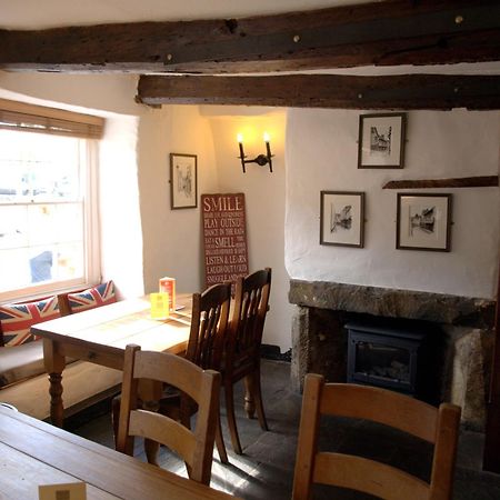 Kings Arms Hotel Abergavenny Zewnętrze zdjęcie