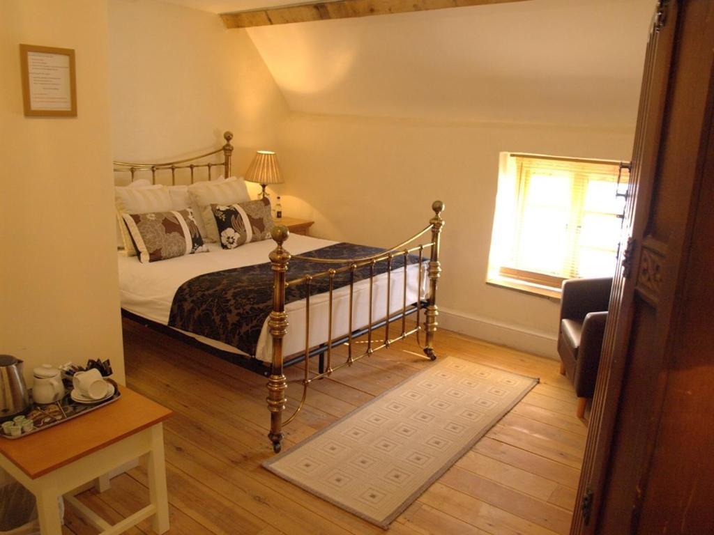 Kings Arms Hotel Abergavenny Pokój zdjęcie