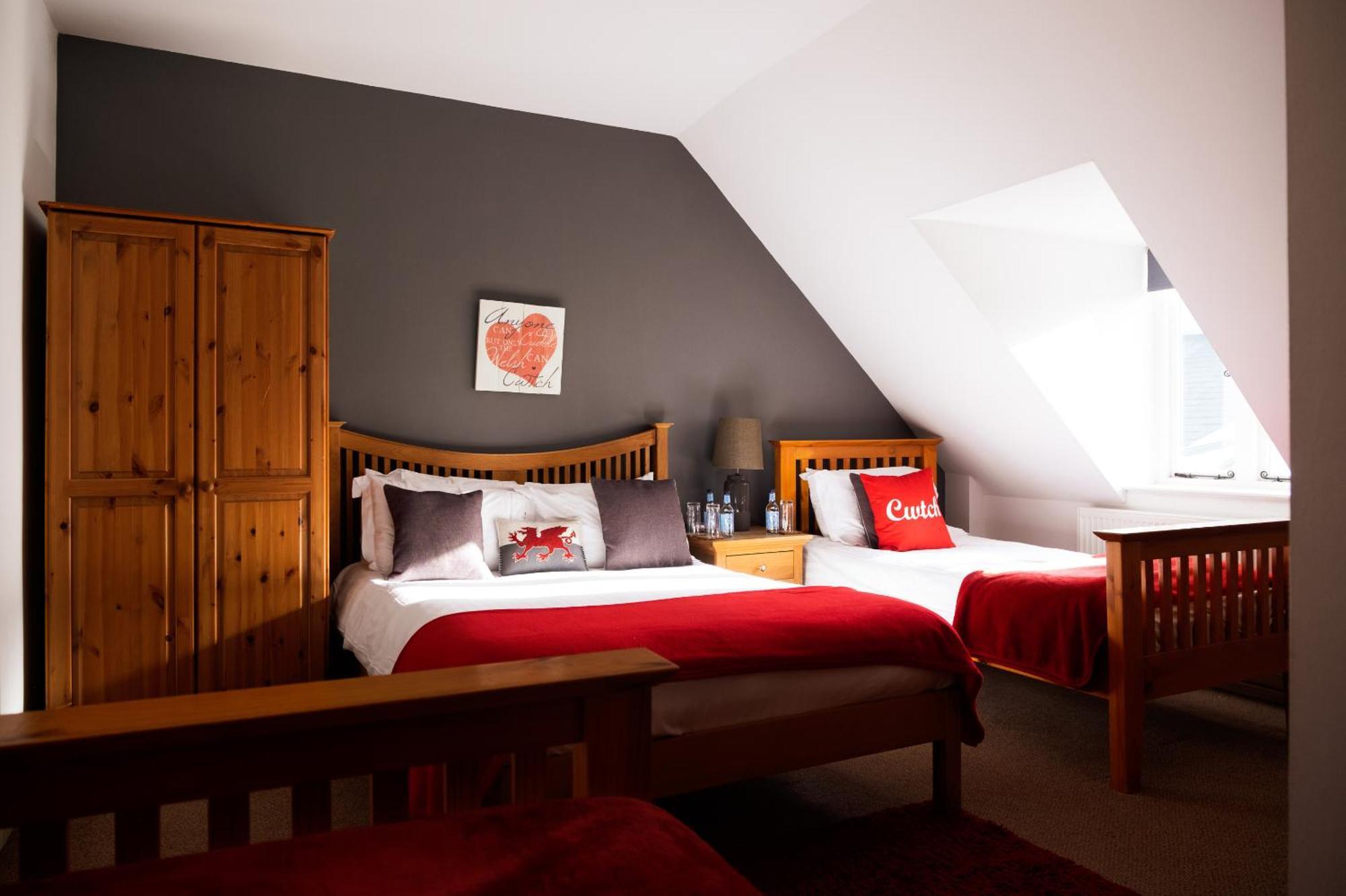 Kings Arms Hotel Abergavenny Zewnętrze zdjęcie