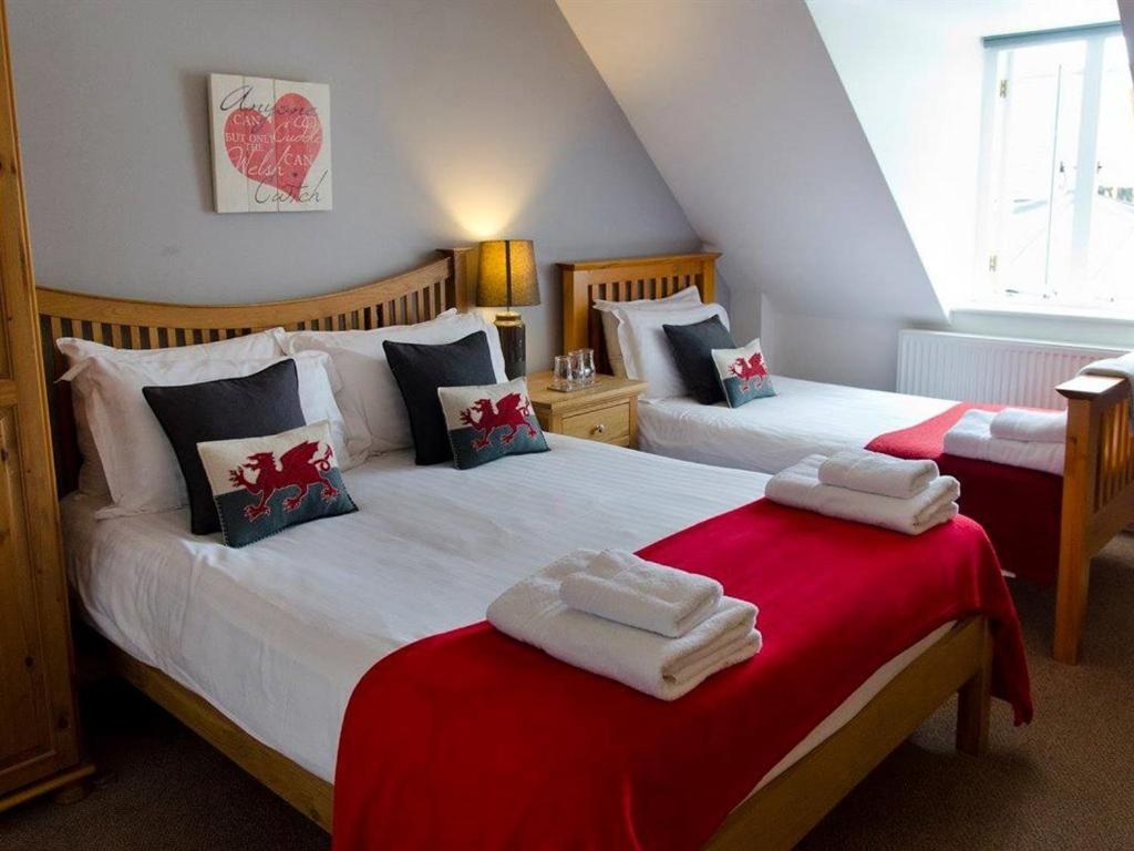 Kings Arms Hotel Abergavenny Zewnętrze zdjęcie