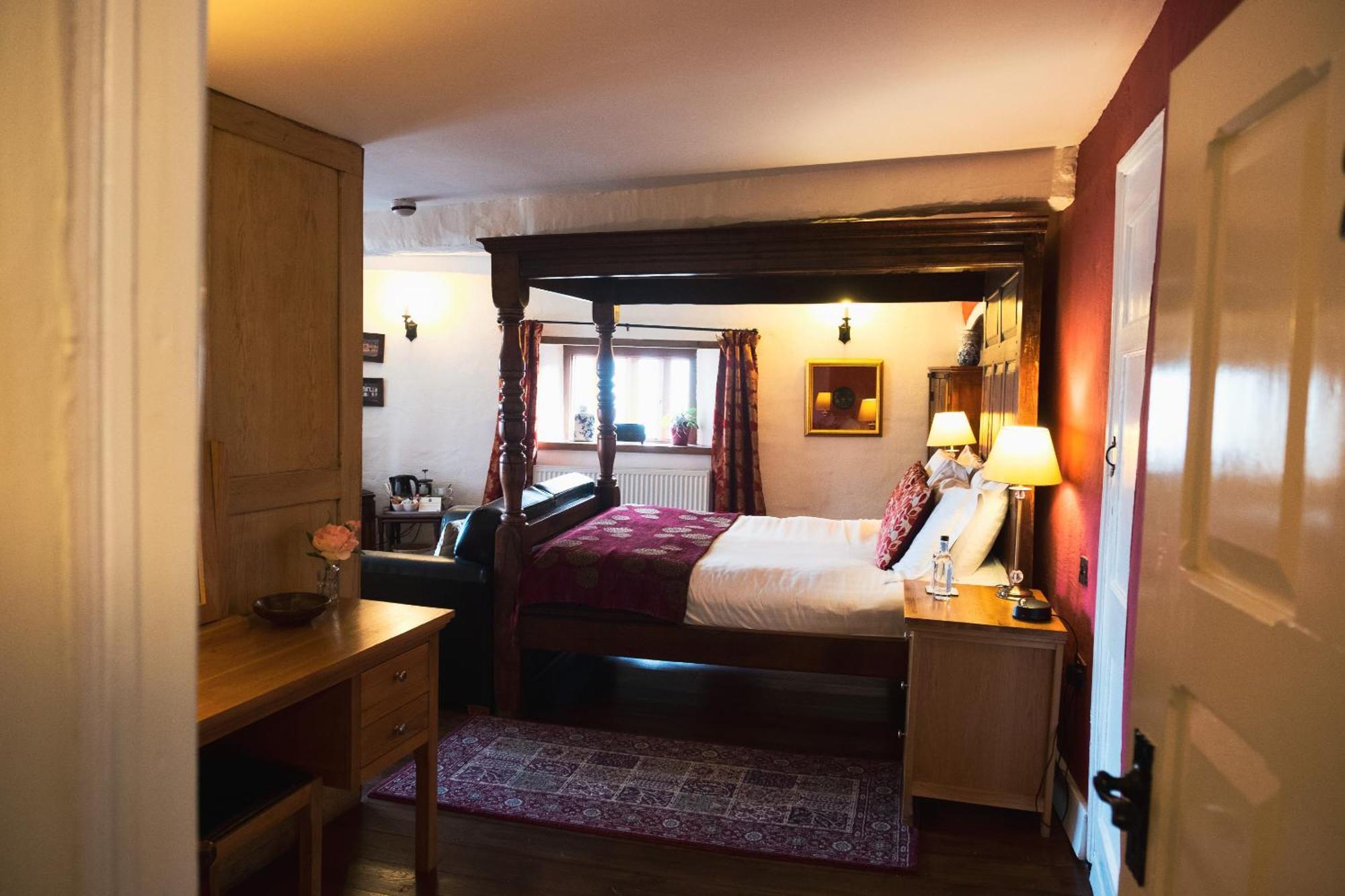 Kings Arms Hotel Abergavenny Zewnętrze zdjęcie