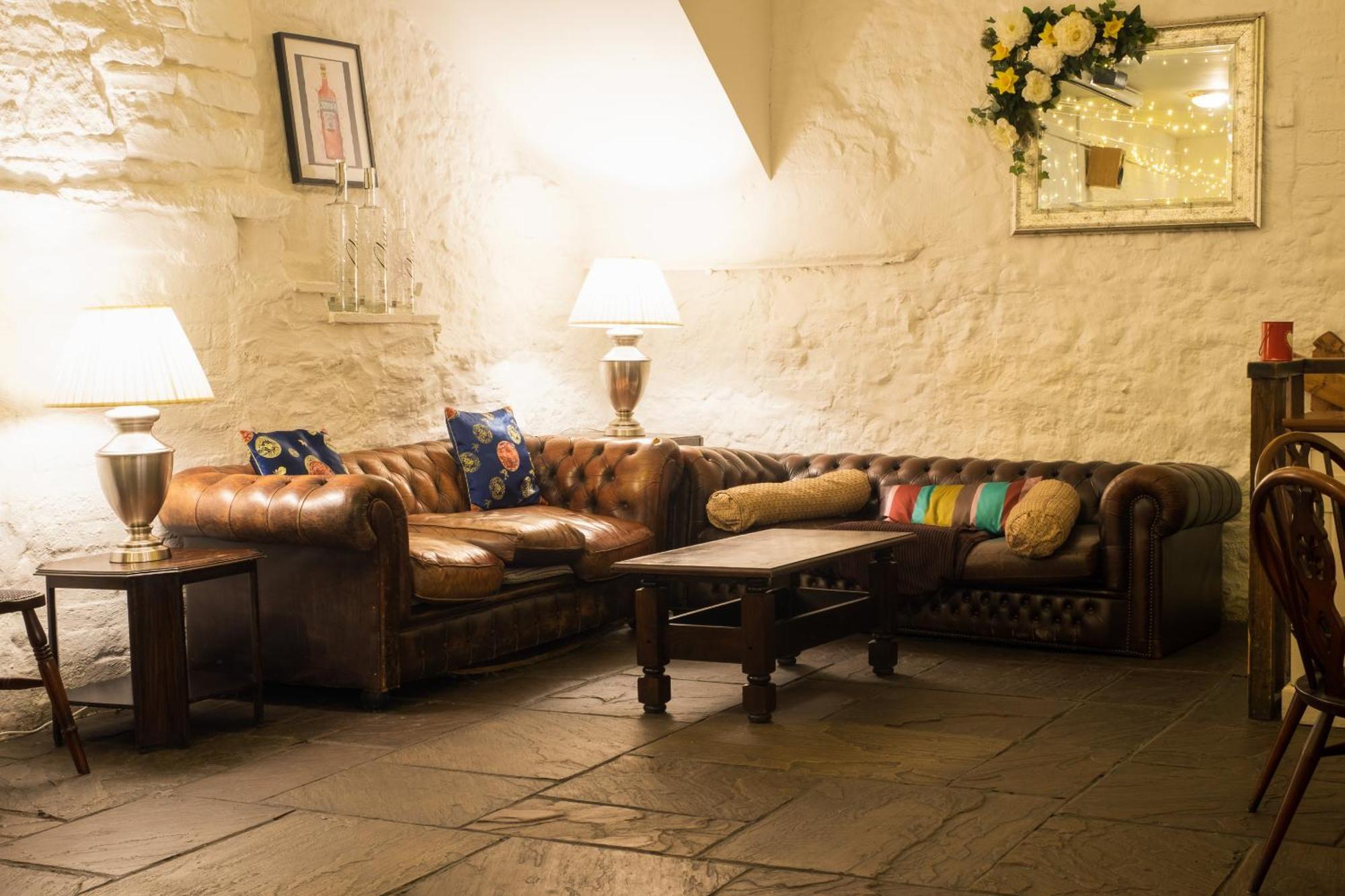Kings Arms Hotel Abergavenny Zewnętrze zdjęcie